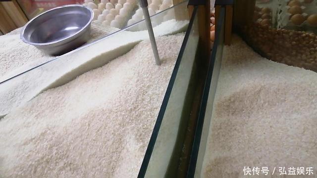 买大米时,散装米和袋装米哪一种好原来区别这么大,别选错了