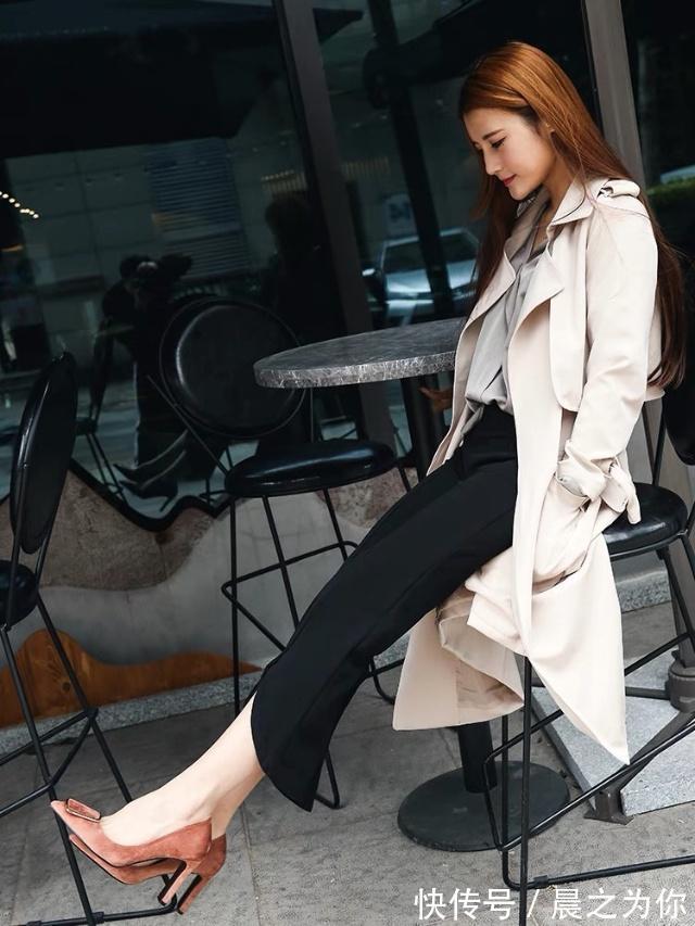尖头细跟鞋 尖头细跟鞋的步调灵动,发出独特的韵律就是美丽的乐章