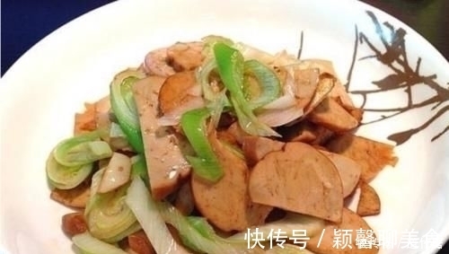 血管|炒洋葱时加“一物”，比肉还好吃，美味下饭，软化血管，早食早受益