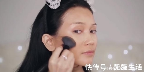 奇闻|奇闻:女子整容级化妆术,妆前妆后判若两人,网友:确定没换人?