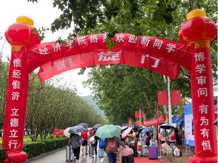 学院|风里雨里，山东女子学院等你！各学院迎新活动尽展风采