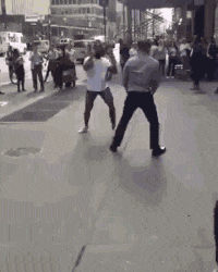 |搞笑GIF段子:实力碾压,没有可比性呀