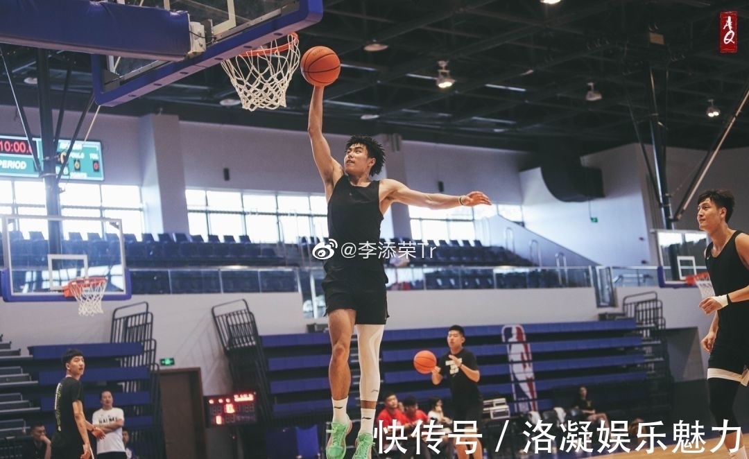 nbl|CBA莫兰特！原地摸高328，他连1米9都没有啊