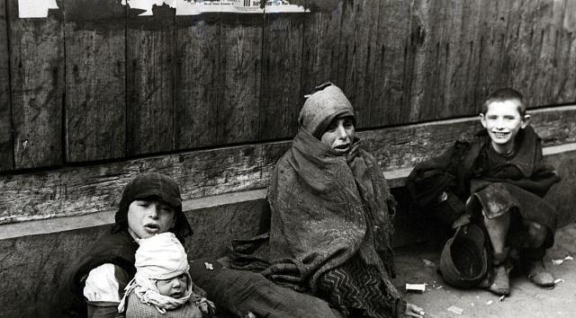 特别|苏军在攻陷德国后,烧杀抢掠,德国到现在都特别老实,而日本呢