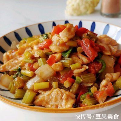 酸辣什锦焖肉片最过瘾的吃法，做一次都不够吃