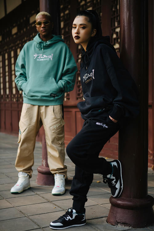 鞋面暗藏热成像黑科技，国潮联手带你领略“少不入川”的魅力