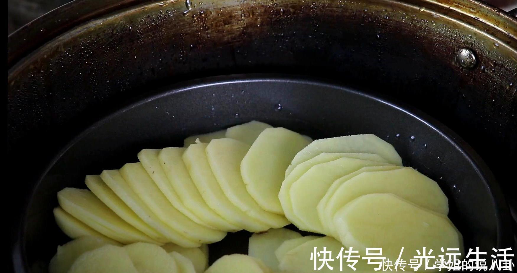 土豆泥|土豆超好吃的做法,不用炒,不用炖,不放1滴水,吃了还想吃