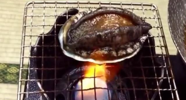 鲍鱼|烧烤架上几种“最调皮”生物，鱿鱼烤着烤着起来了，你吃得下几种