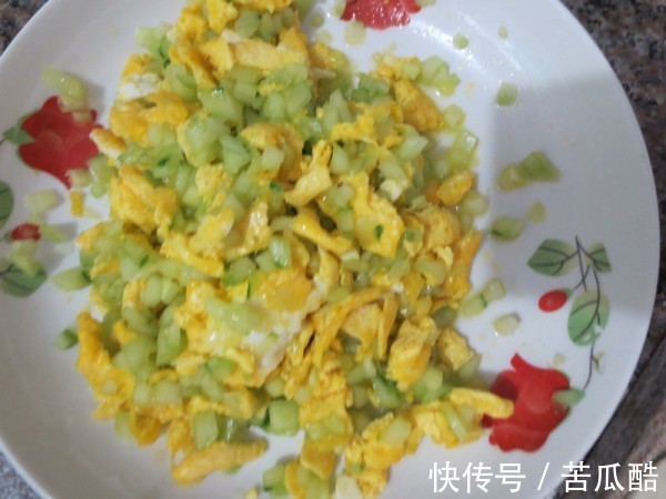 用此物包饺子还是头一次见，不吃此馅就太亏了，一顿两盘都不嫌多