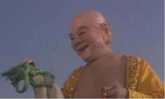 取经路上!收服大鹏鸟时,为何如来、燃灯、弥勒同时现身他们惧怕什么