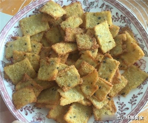 它是“米中黄金”，加上淀粉往锅里煎，是孩子最爱吃的零食！