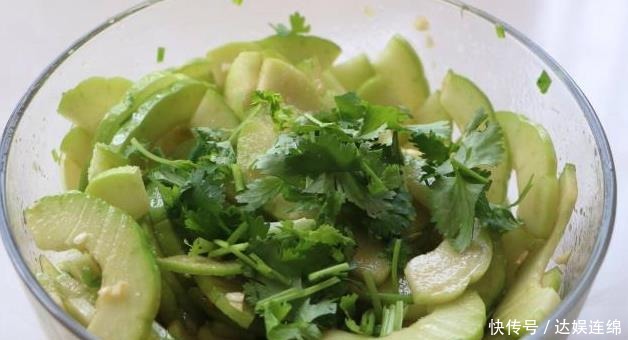 色斑|它是“天然美白液”,女性經(jīng)常吃,肌膚水嫩,淡化色斑,還能除煩