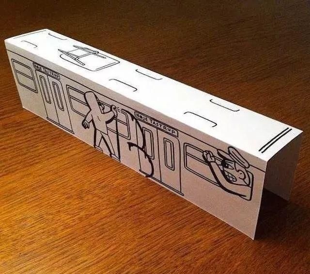 歪果仁@歪果仁脑洞大开,把一张A4纸玩成这样,进来膜拜!!