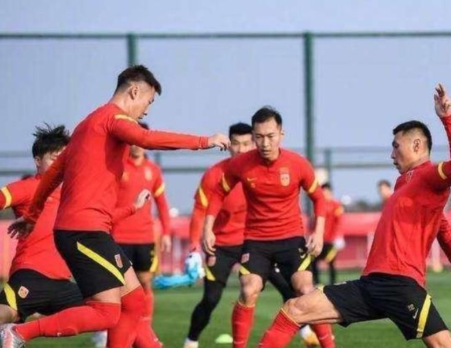 中国足球|媒体谈中国男足：这一批国脚太温柔太好了，好的让人挑不出毛病