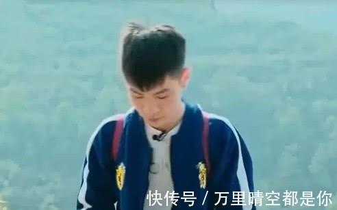 变形计:天天打架的城市少年,来农村要带上书?网友:坏得很