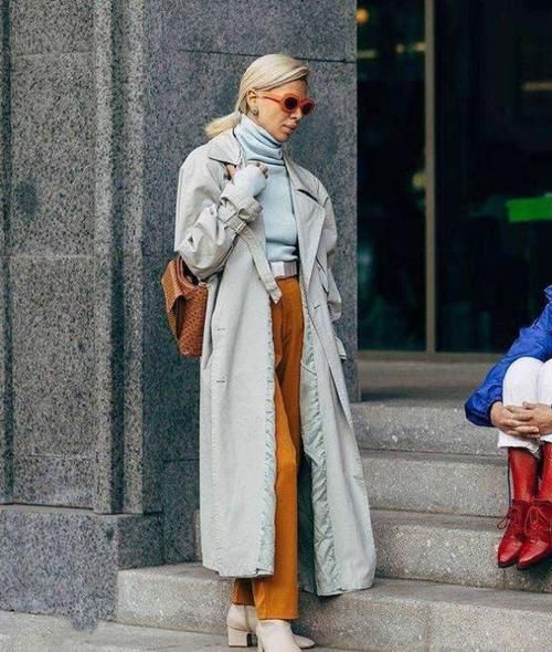 靴子别买太多，有这3双就够了，搭棉袄大衣都好看，显高时髦