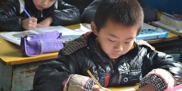 自动铅笔&为什么小学生不让用自动铅笔?其中暗藏玄机,真不是老师胡乱要求