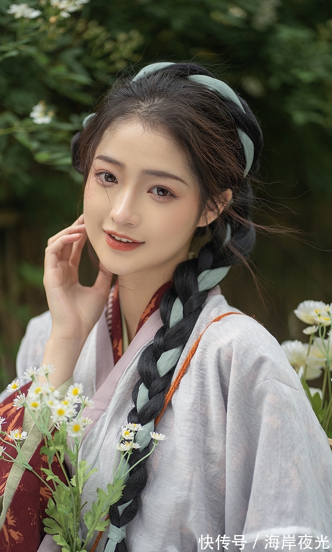 女子|苏轼一首“低级趣味”的词,描写女子一身体部位,现代人看了生气