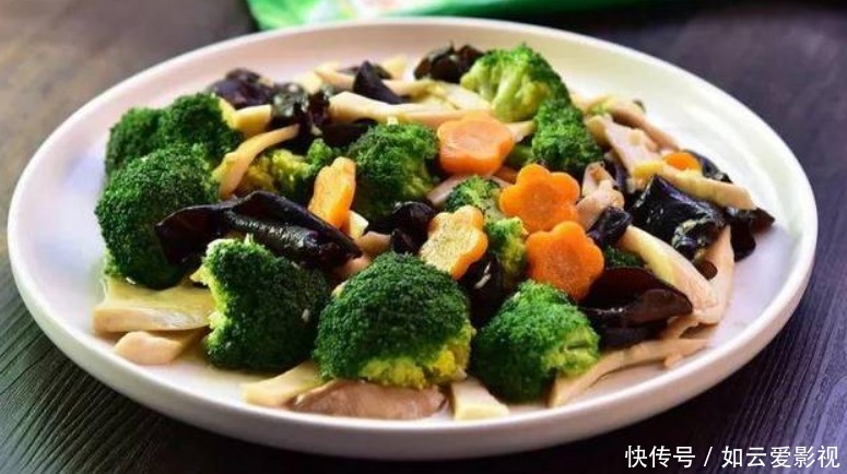搭配|此3种食材一起炒,营养又美味,荤素搭配身体好,几分钟做一大锅