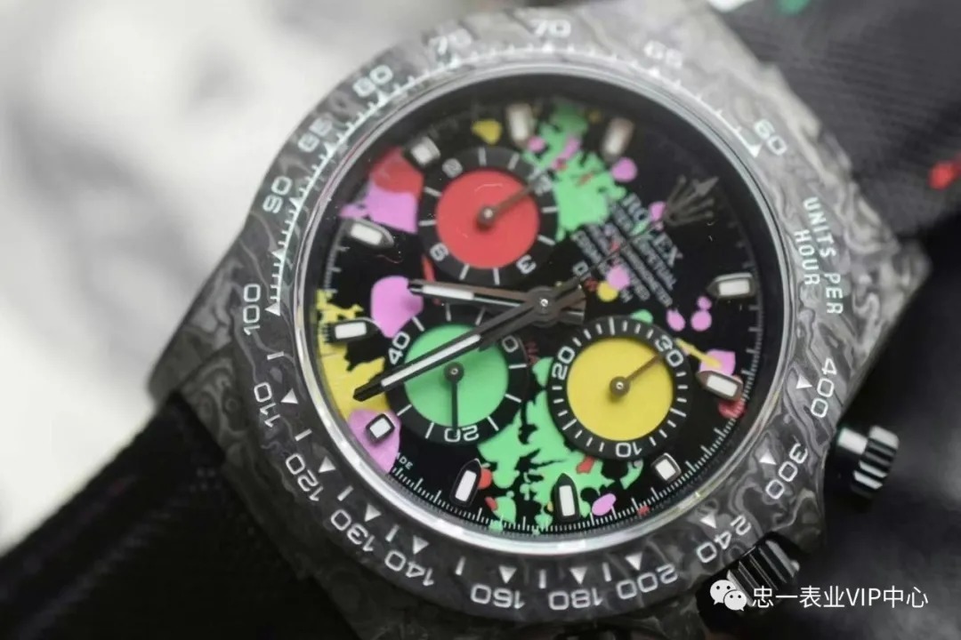 忠一表业:搭载自产4130机芯,N厂碳纤维迪通拿定制版到底如何?