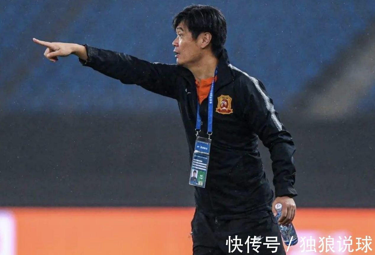 中国国足|国足阵容即将确定?李霄鹏广州选2大将,李铁信赖之人回归?