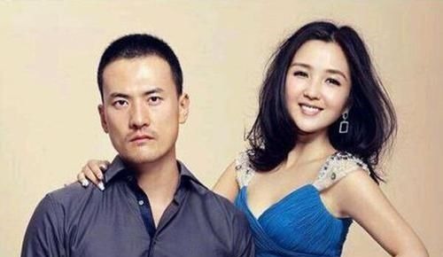 何洁|4个孩子两个爹,哭诉养不起的何洁,前夫才是真悲哀