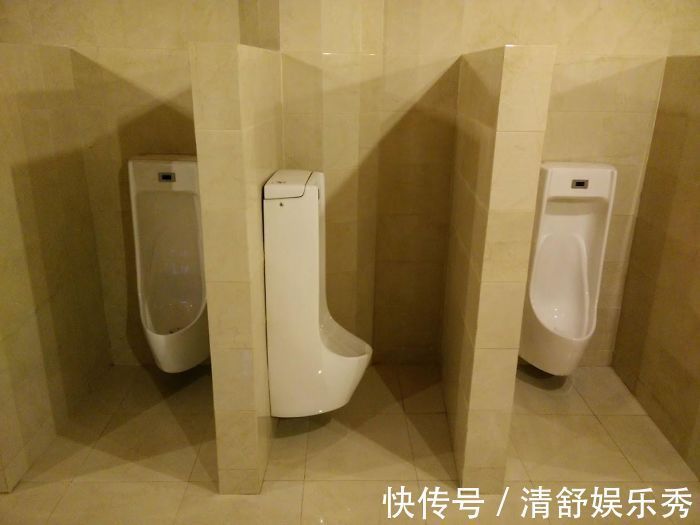 冰淇淋店|30间地狱般的卫生间设计,可能设计师从未上过厕所,开开眼界吧!