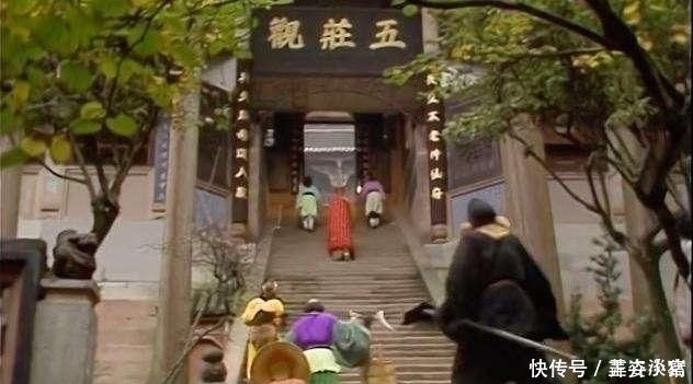 非得|孙悟空为何非得推倒人参果树原来火眼金睛早看出此树的来历