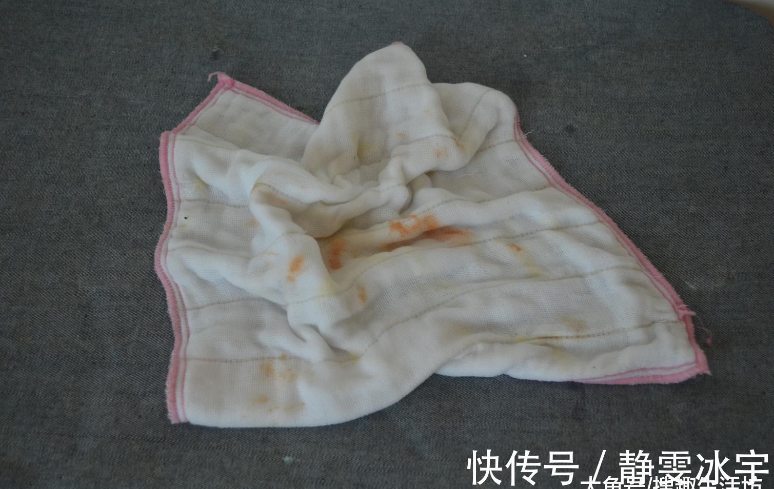 厨房抹布又脏有油难清洗 教你一招用它泡一泡, 抹布比毛巾还干净