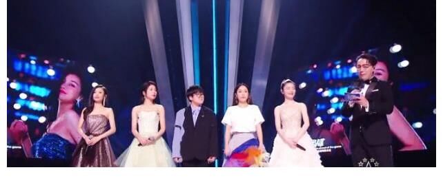 奪冠|李克勤問伍珂玥 奪冠后會不會擔心被觀眾忘記 伍珂玥回應顯情商