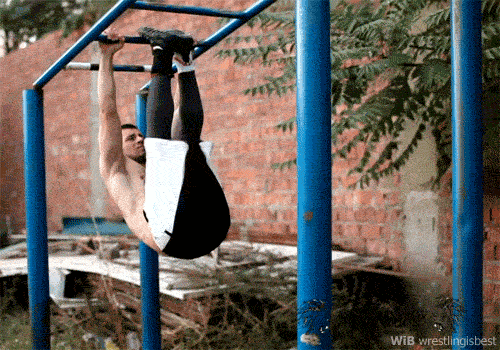 单杠|引体向上做不好怎么办？通过3个阶段的训练，完成10个动作很轻松