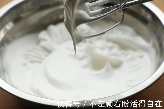 烤箱|鸡蛋面粉这样做太好吃了，不用烤箱平底锅就搞定，无油无水超解馋