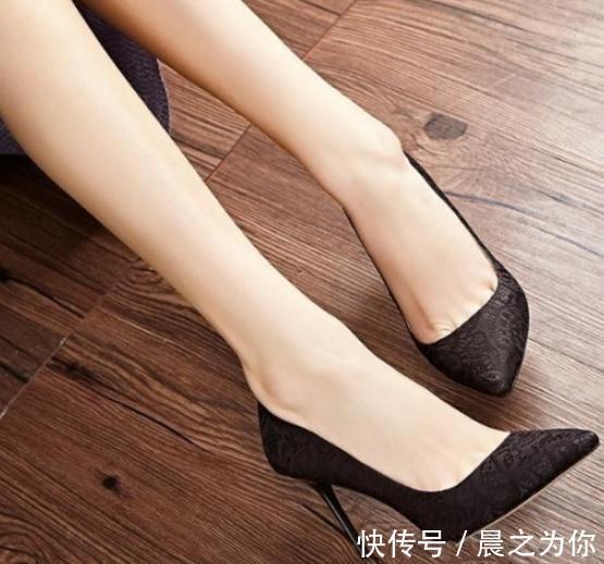 女神 细跟鞋沉稳利落的气质,轻松展现女神魅力!