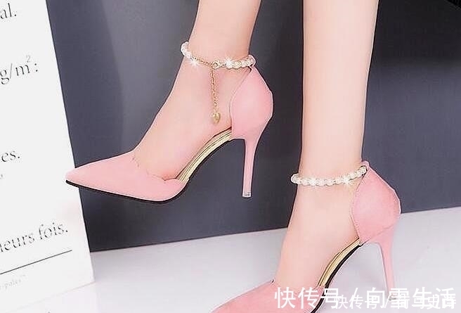 气场|细跟鞋有一种柔和的美，穿上后让你自带气场！