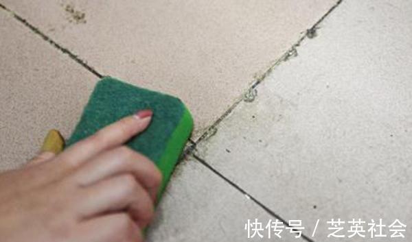 喷点|瓷砖脏了,别只会用水擦喷点便宜货,瓷砖再脏,也能明亮如初