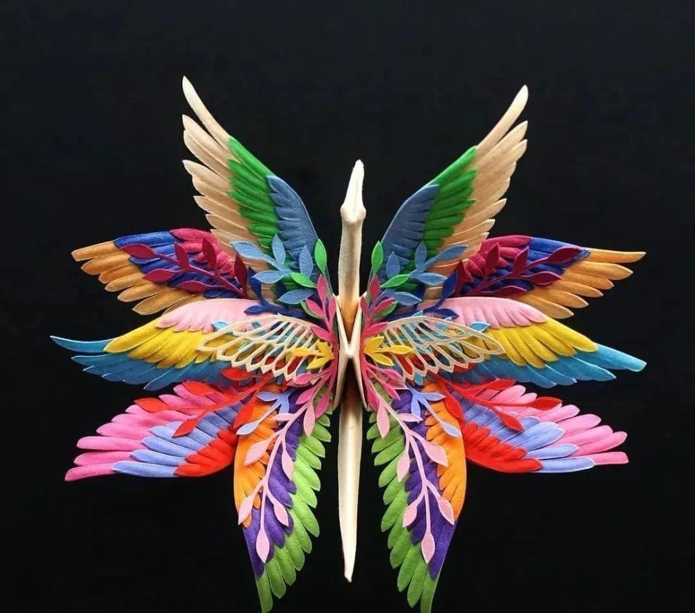 灵感$抑郁小哥把一只2毛钱的千纸鹤折成了我买不起的样子,不但病好了还年入百万