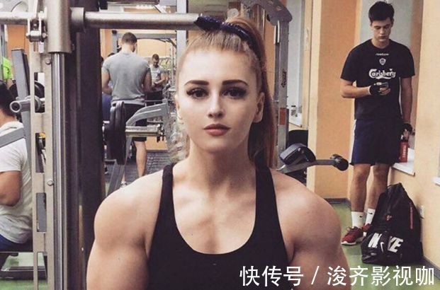娜塔莉亚|世界上最“强壮”的女人，脱下外套后，一身肌肉令人羡慕！