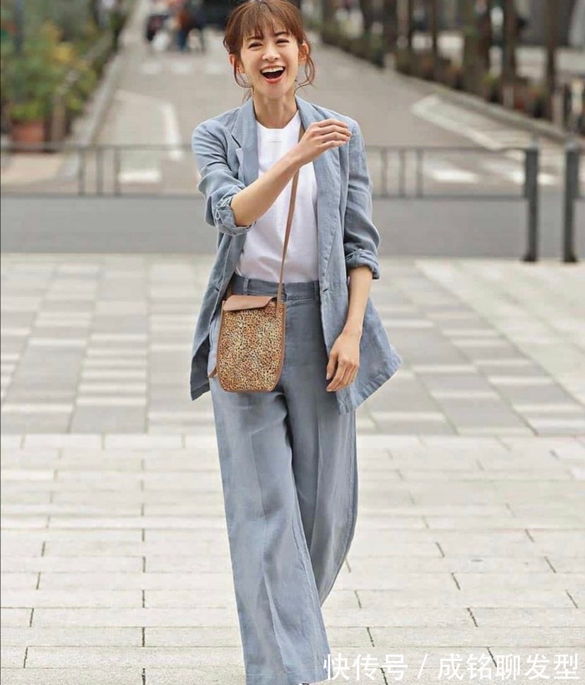 女性|如何摆脱千篇一律的穿搭,学41岁高垣丽子的穿搭,轻松穿出高级感