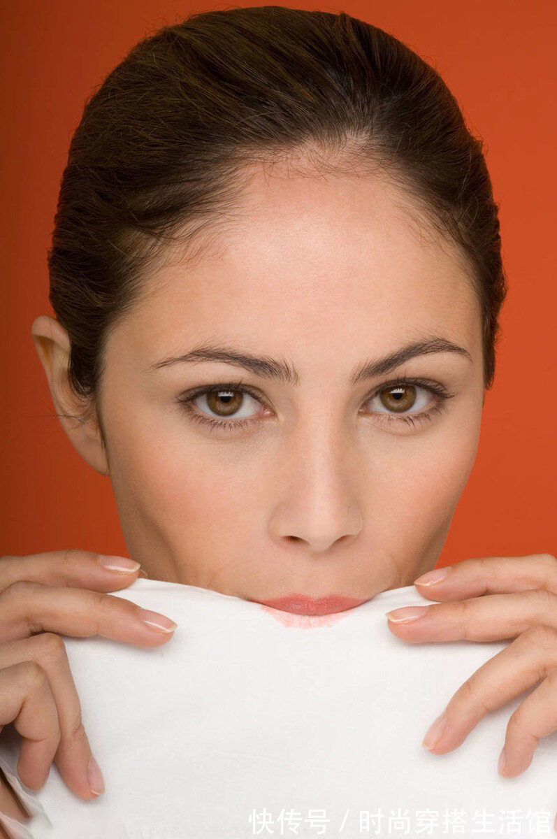 女人 女人再笨也要学会涂口红,掌握这4个步骤,气场独一无二