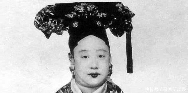 英语老师|晚清宫廷老照片:图3婉容跟英语老师合影,图4是她大婚照!