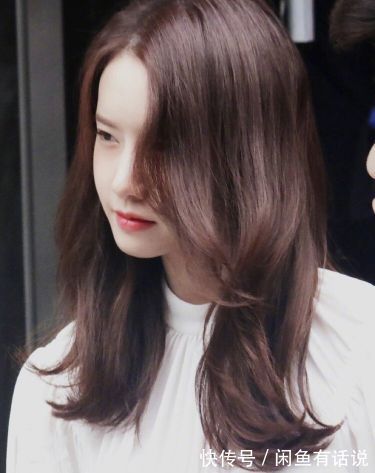 肤色|染黄发早过时了,2022流行这5种棕发,特别是青木棕,超显气质
