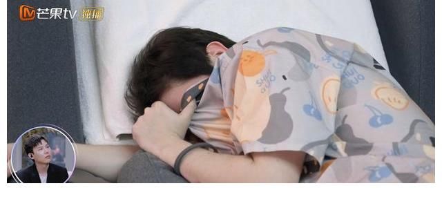 周扬青|《女恋4》好离谱，周扬青与罗昊分手开启新约会，男嘉宾神似成毅