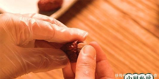 最火|全网最火!排队3小时才能买到的网红奶枣,10分钟搞定,家里有锅就能做!