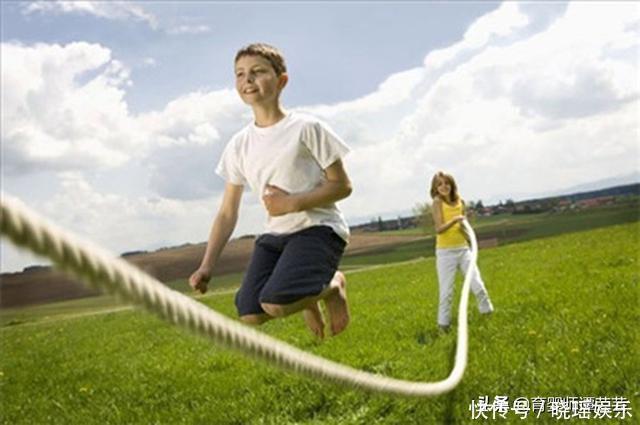 睡眠质量|这3个问题,是孩子长不高的重要原因,尽量在孩子14岁之前纠正!