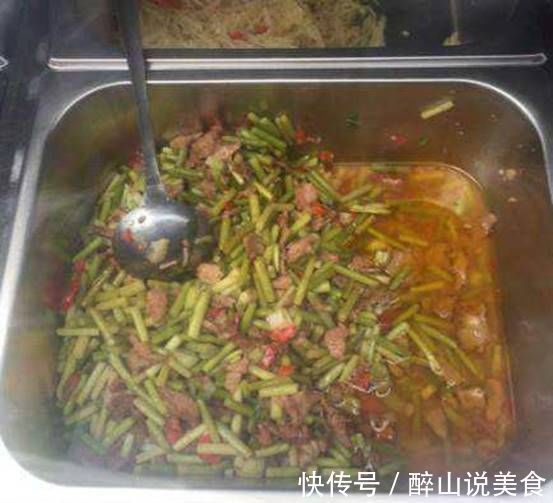 婆婆在工地帮厨做饭，只干了3天，工地老板明天不用来了