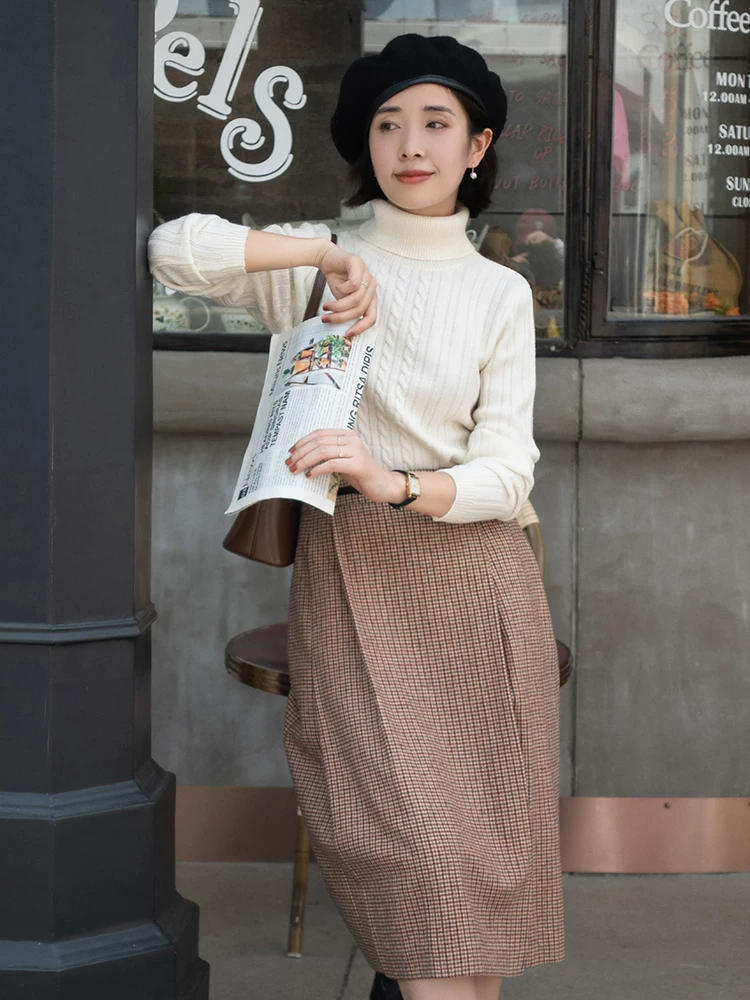 穿搭 看完这位中年姐姐的搭配,才知道“麻花毛衣”多时尚,太保暖