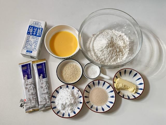 1碗面粉，一杯羊奶，教你做出松软香甜的面包，大人小孩都爱吃