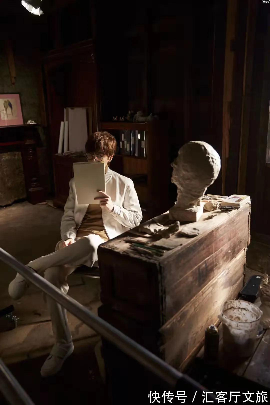 清明雨上|“過(guò)氣”網(wǎng)絡(luò)歌手,出道15年第一次上綜藝,演唱會(huì)更是一票難求!