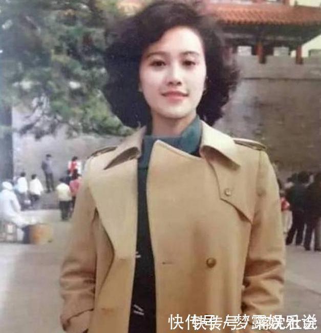 父母|女儿翻出父母结婚照,不禁感叹,“爸,你究竟怎么娶到我妈的?”