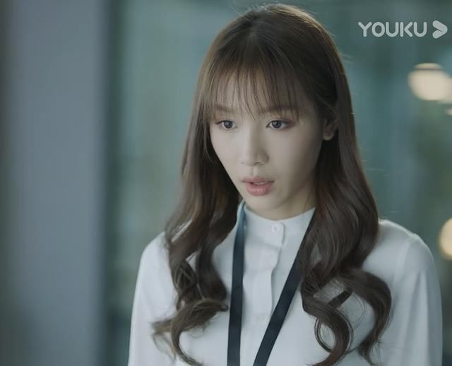 《正青春》凌潇潇蜕变，职场成长见证，完胜章小鱼，网友叹：绝赞